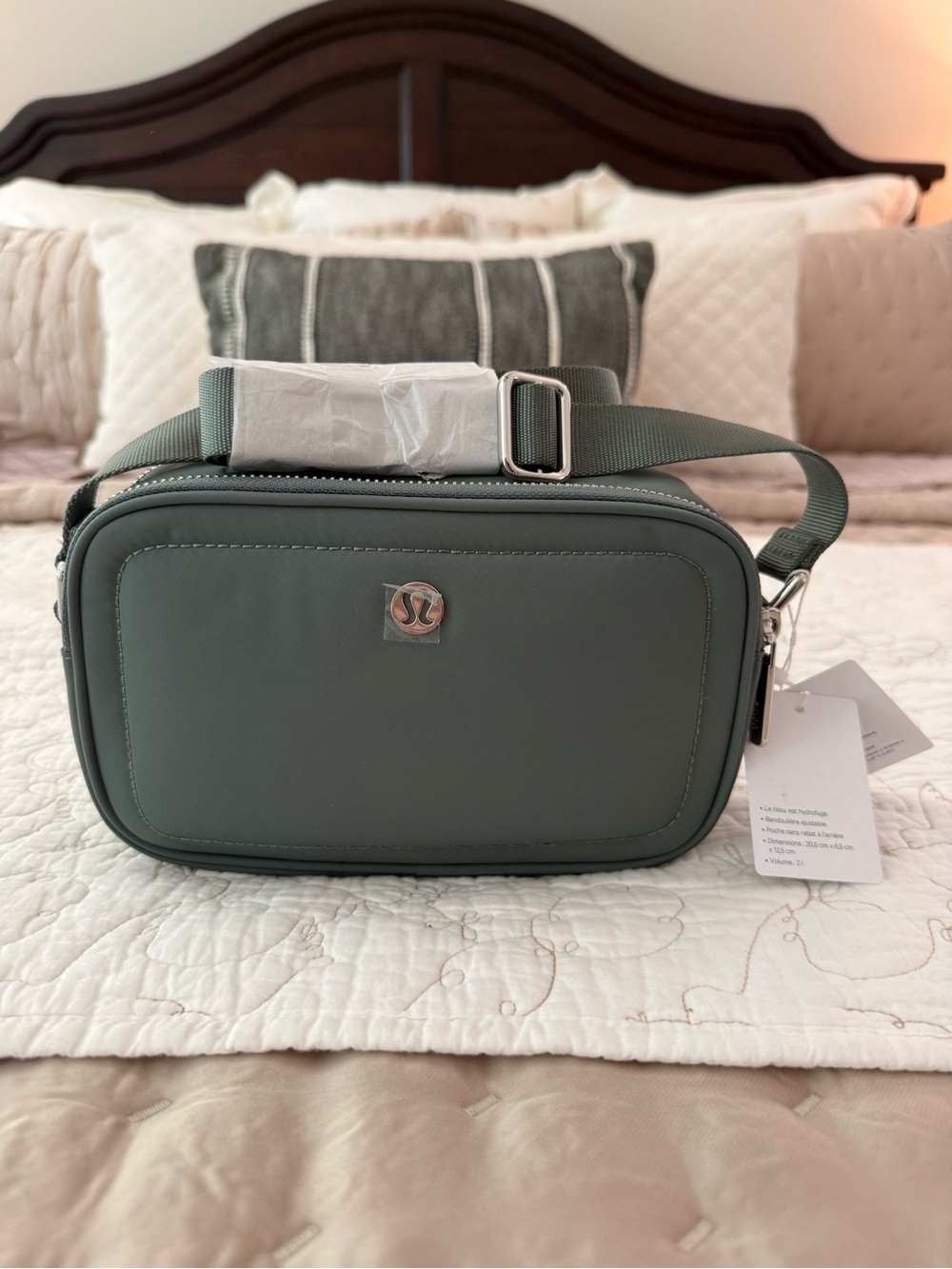 NWT Lululemon Crossbody Camera Bag Grey Eucalyptus